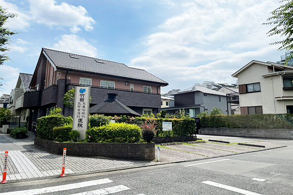 医療法人社団新晴会 竹田耳鼻咽喉科気管食道科医院　駐車場